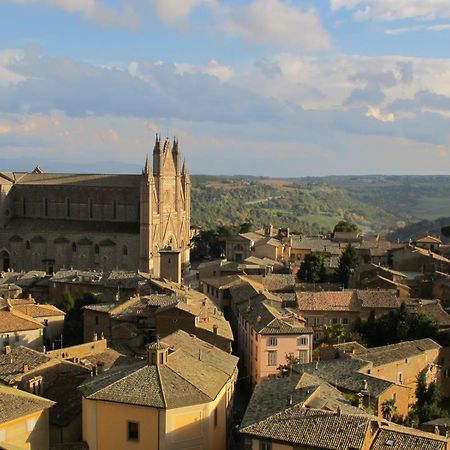 Porta Vivaria Orvieto- Private Parking ภายนอก รูปภาพ