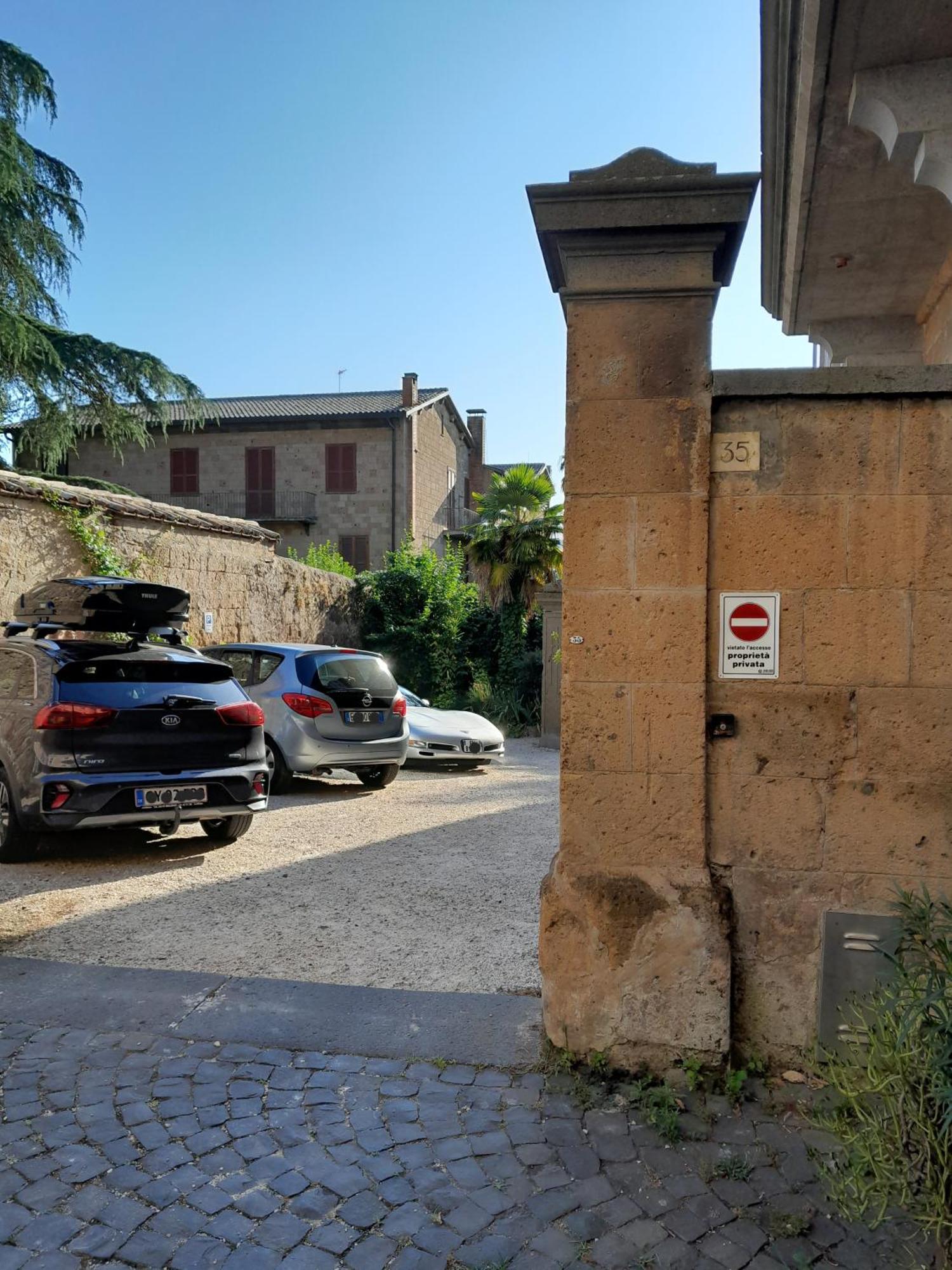 Porta Vivaria Orvieto- Private Parking ภายนอก รูปภาพ